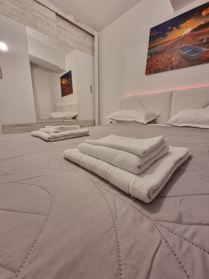 Dreams Escape Apartment Craiova Luaran gambar